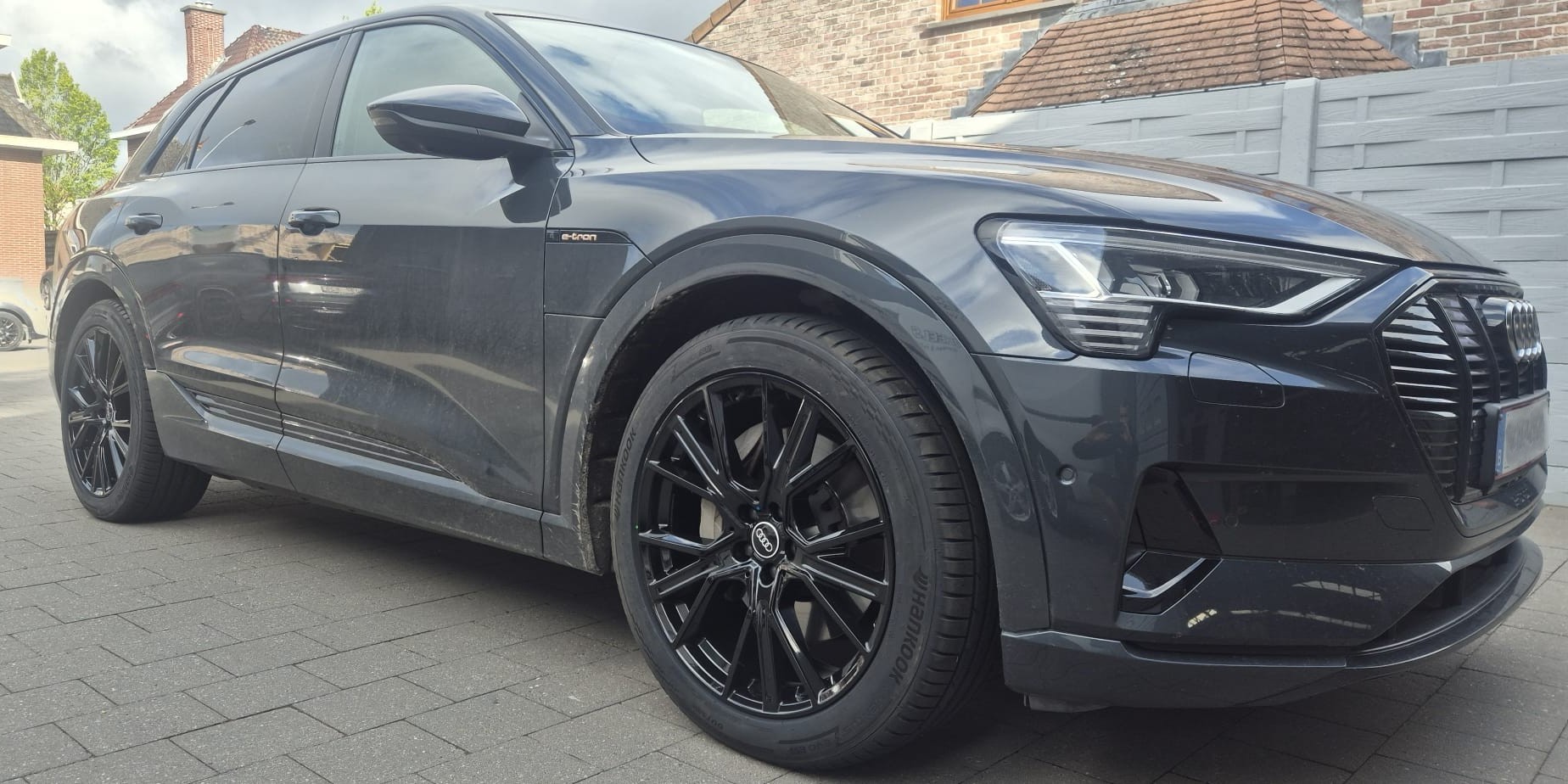 audi etron WH36